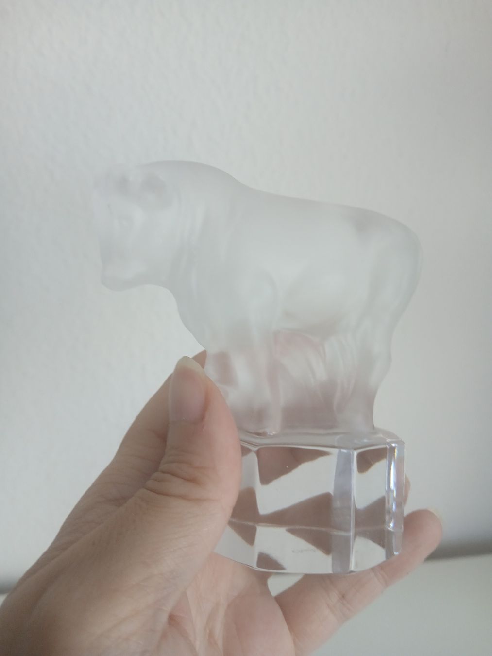 Statuette: Frosted Glass Bull Figurine - Solid Crystal Base Decor – Usato da Dübendorf venduto da rol_fm6d 1