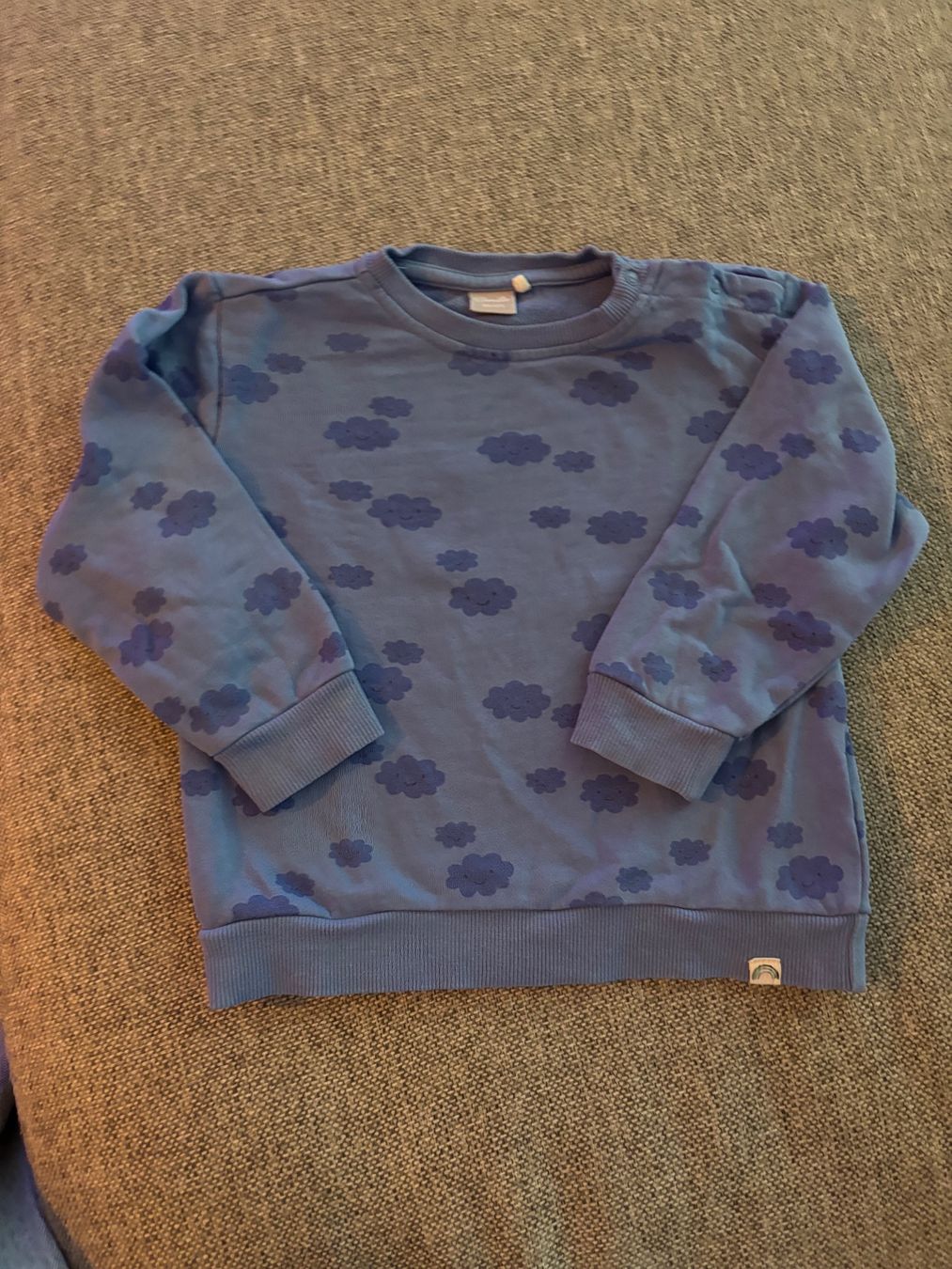 Maglioni & Felpe: Blauer Pulli mit Wolkenprint Gr. 98/104 von Smile – Usato da Bülach venduto da bjoernbenny