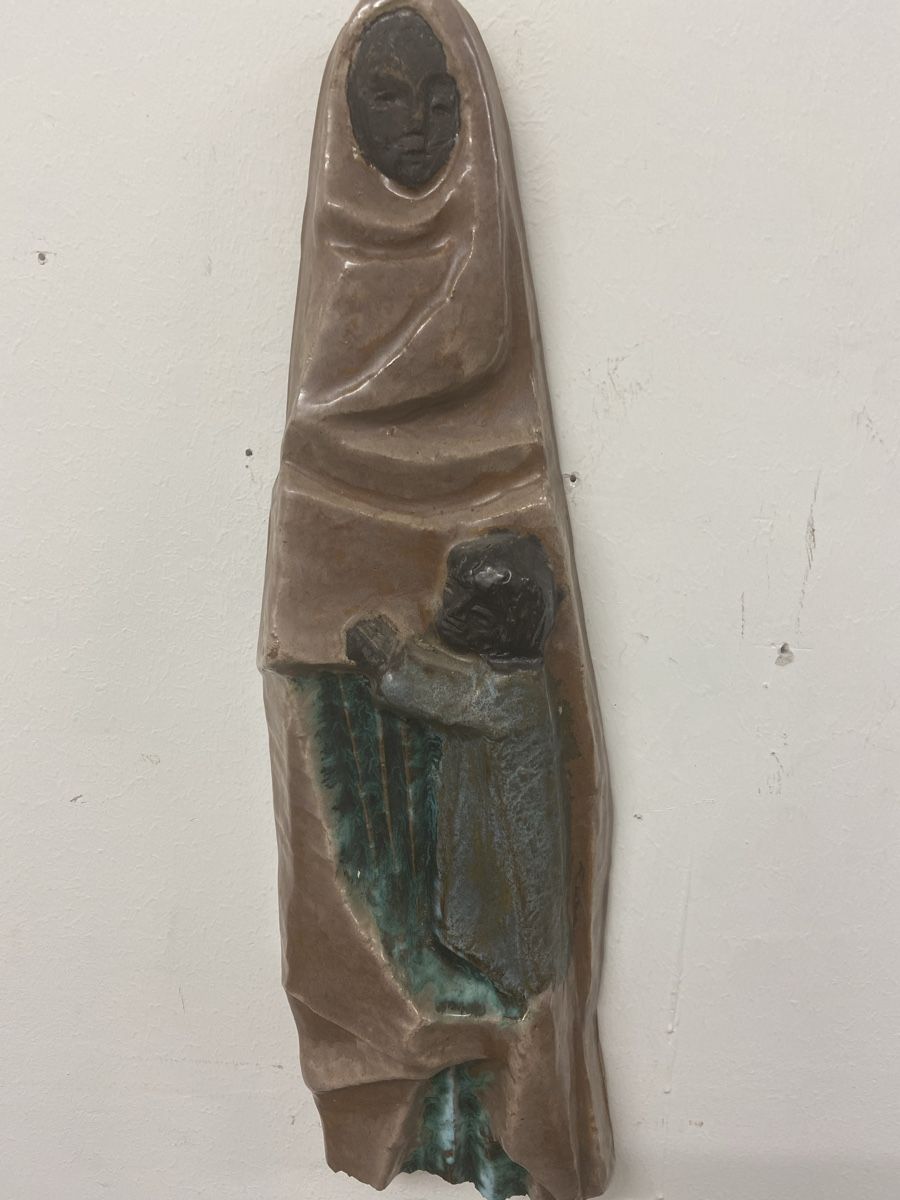 Sculture & Statue: Keramik Relief, Mutter mit Kind – Usato da Dietikon venduto da brocki-eyra