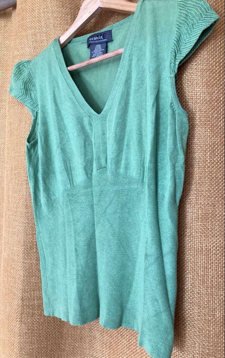 Tops: Beau Top vert pomme – D'occasion à Ardon par hel_2sxp 1