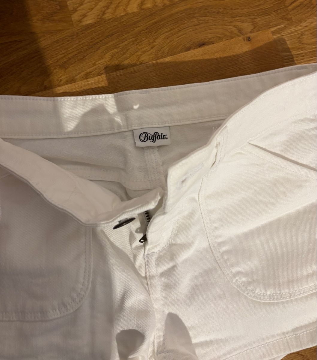 Buffalo Hosen: Hotpants – Neu (gemäss Beschreibung) aus Ballwil von lenovum 2