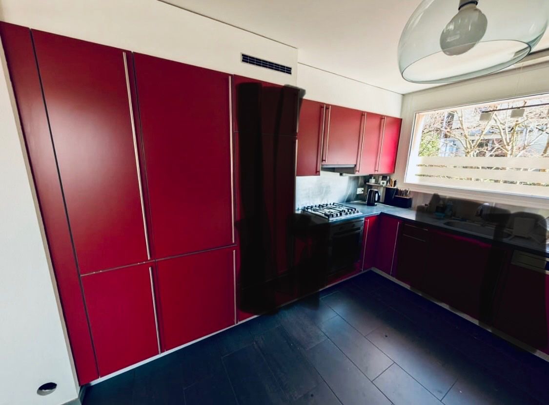 Cucine complete: Cuisine rouge deja démonté et emballé – Usato da Vollèges venduto da kat_fz2v