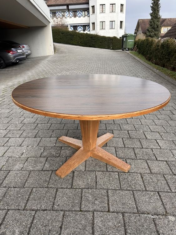 Runder Tisch Gross 1