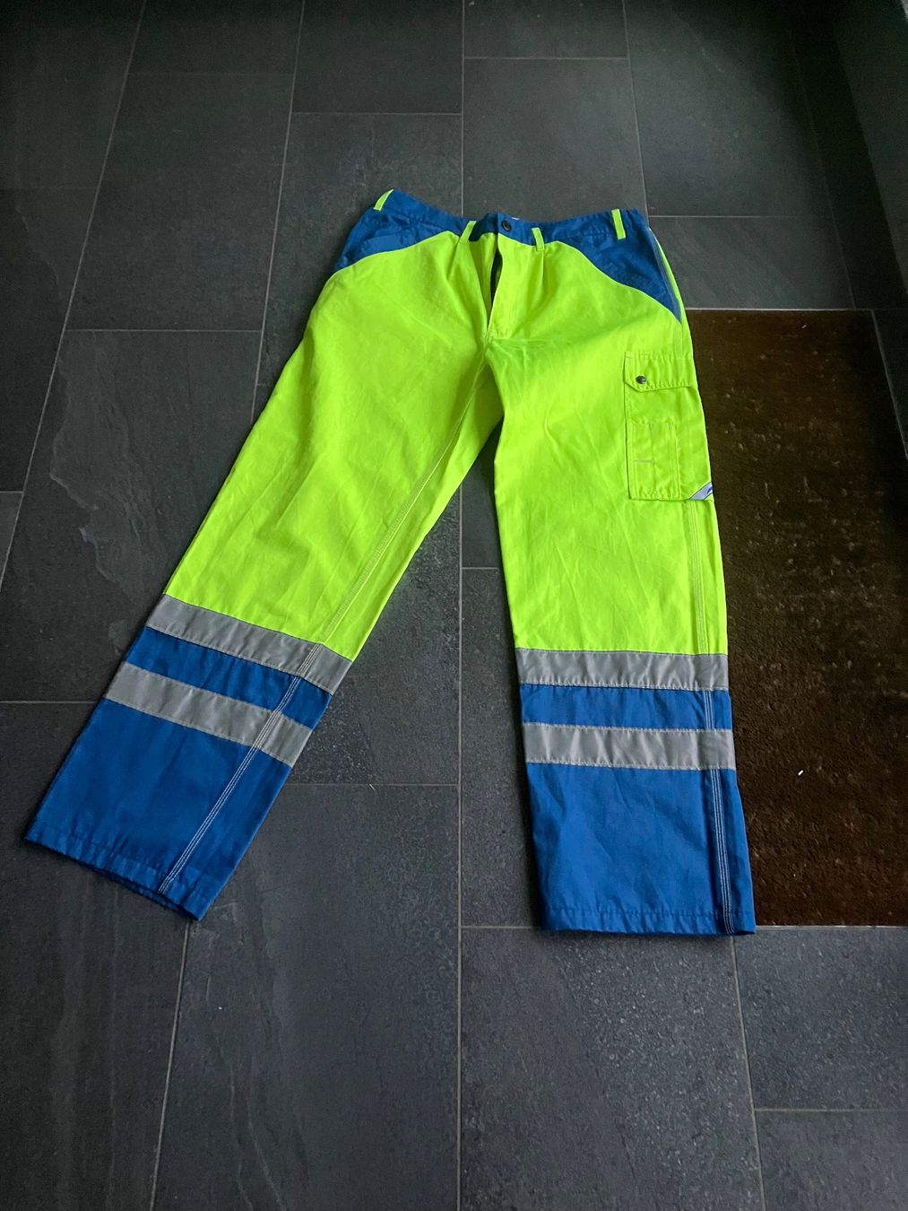 Wikland Pantaloni: Arbeitshose zwei Stück Gr.44 /Gr.48 – Usato da Bettwiesen venduto da Zustand57 3