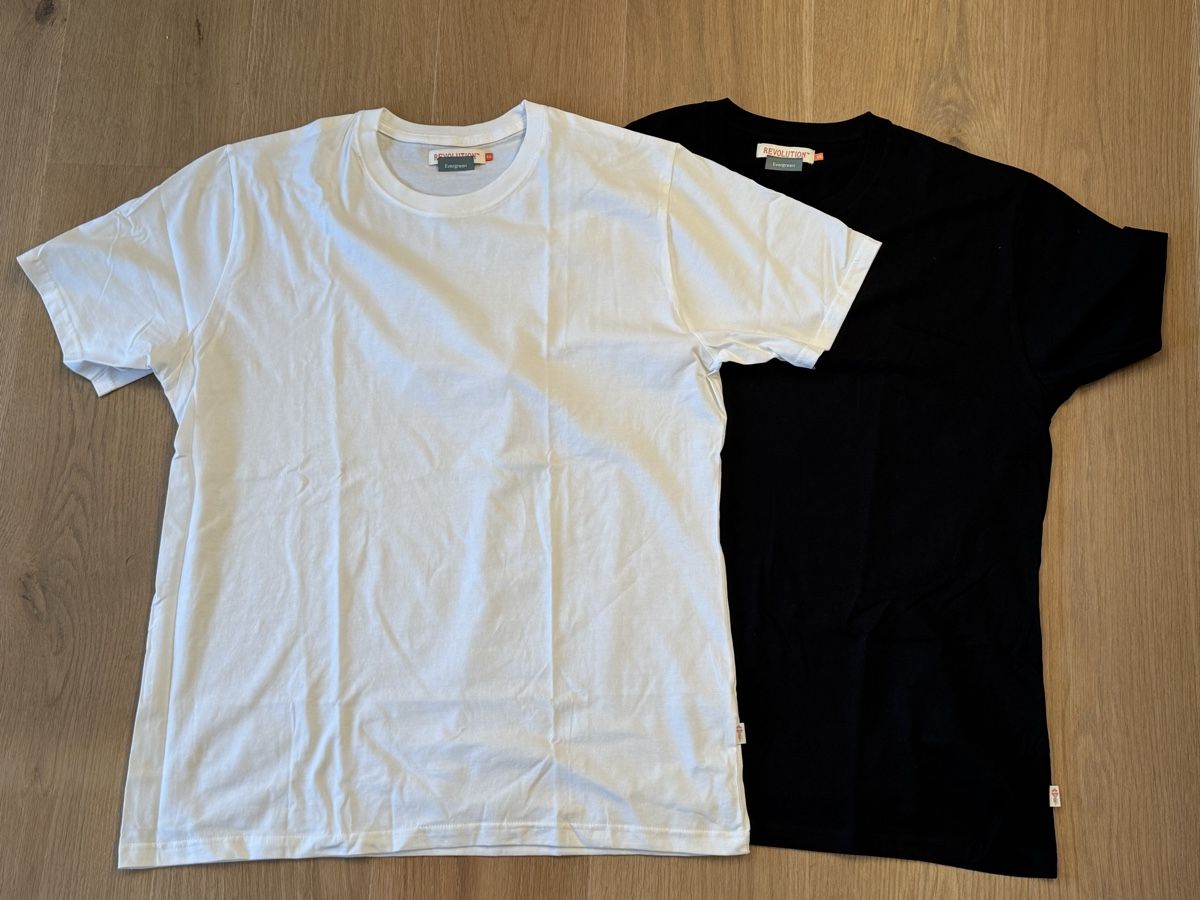 T-shirt: Revolution Evergreen - XXL – Nuovo (secondo la descrizione) da Uerikon venduto da MarkBaumann