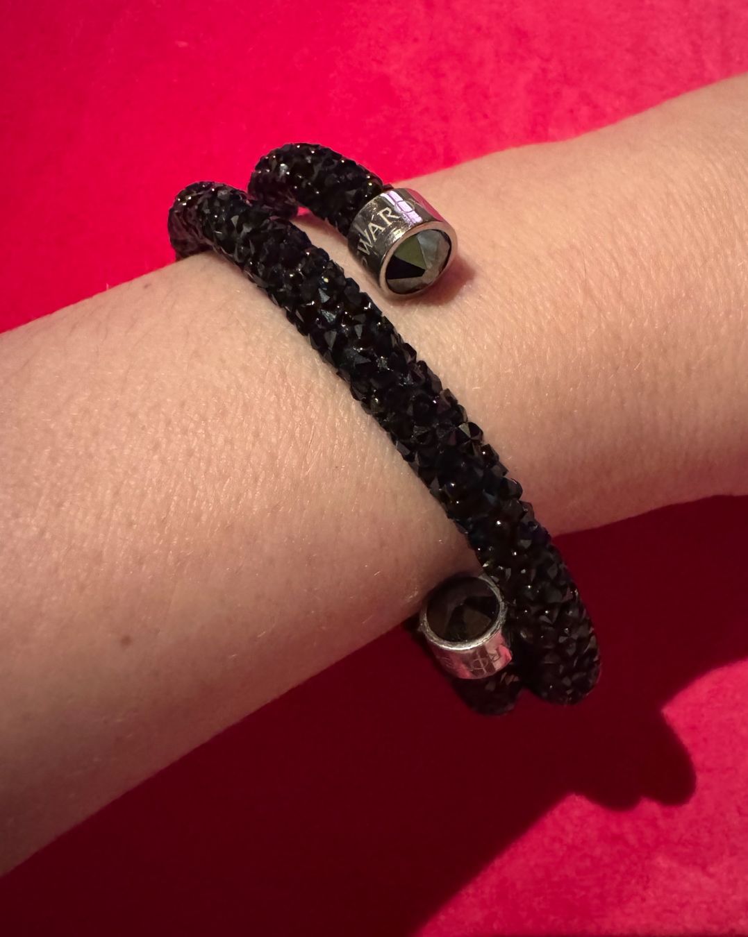 Bracciali & Braccialetti: Swarovski Armreif, schwarz, neu – Nuovo (secondo la descrizione) da Volketswil venduto da Modelka 2