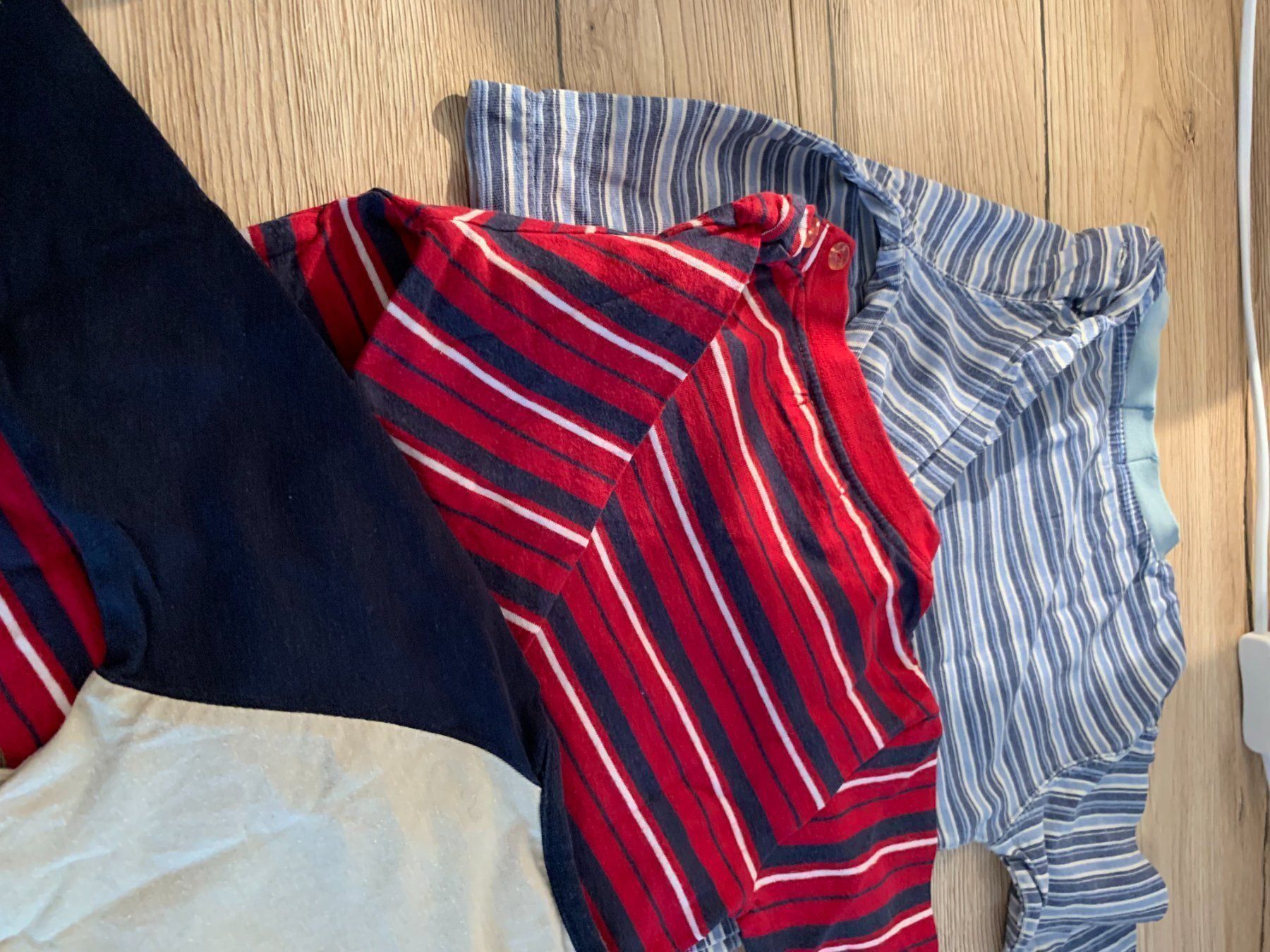 Pullover & Sweatshirts: 3 x Pullover / Langarmshirt Baby Größe 68 – Gebraucht aus Wolfwil von NewGirl 7