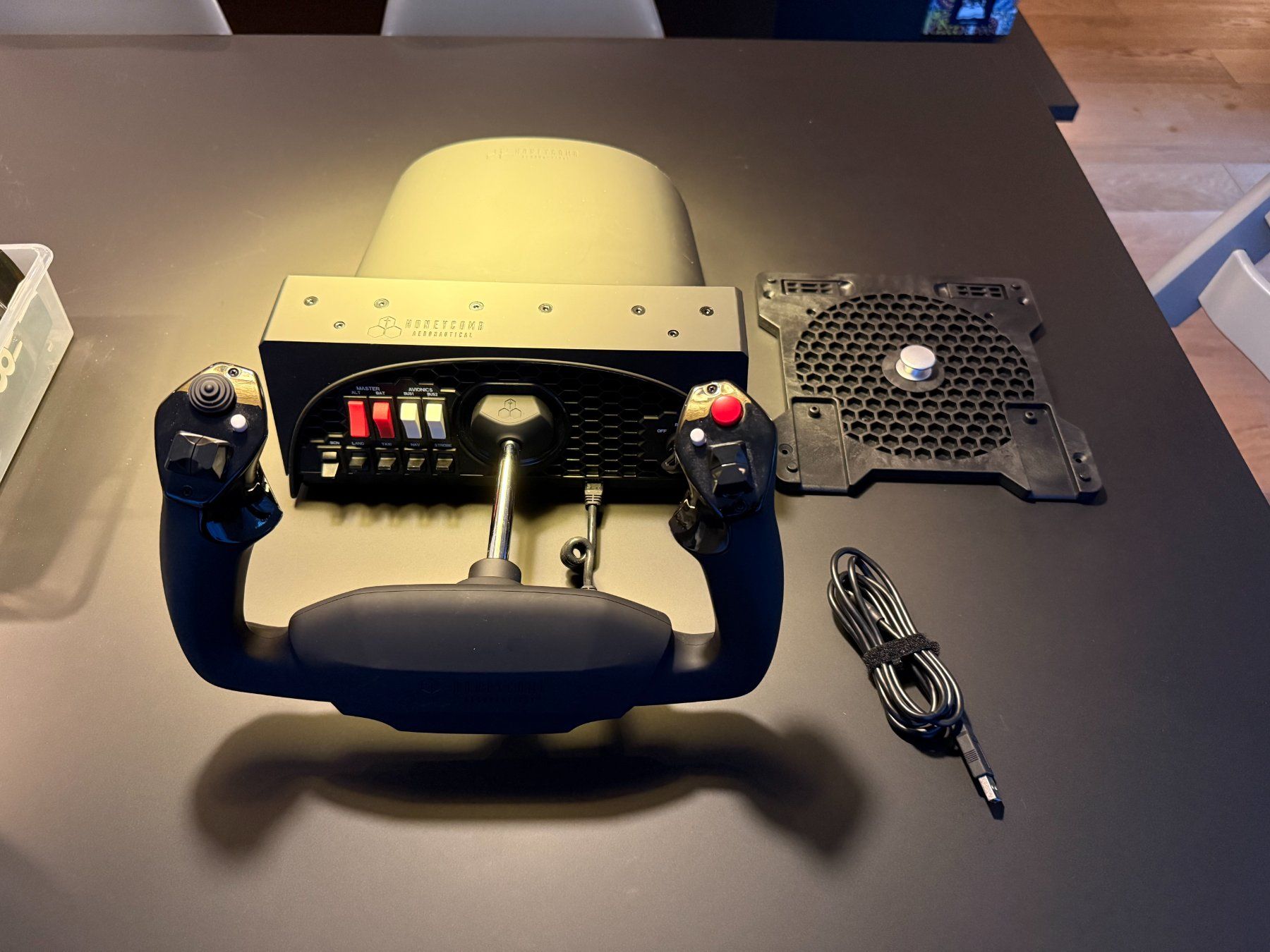 Manettes: Honeycomb Alpha Yoke + Bravo Throttle – D'occasion à Jonen par giuco