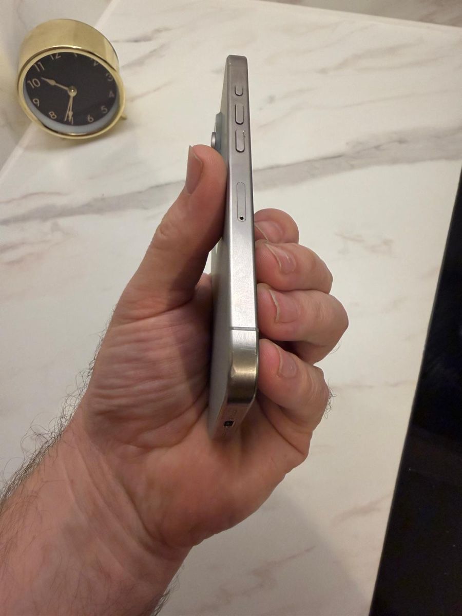 Apple Portables: Iphone 15 Pro – D'occasion à Uetendorf par Sim83 4