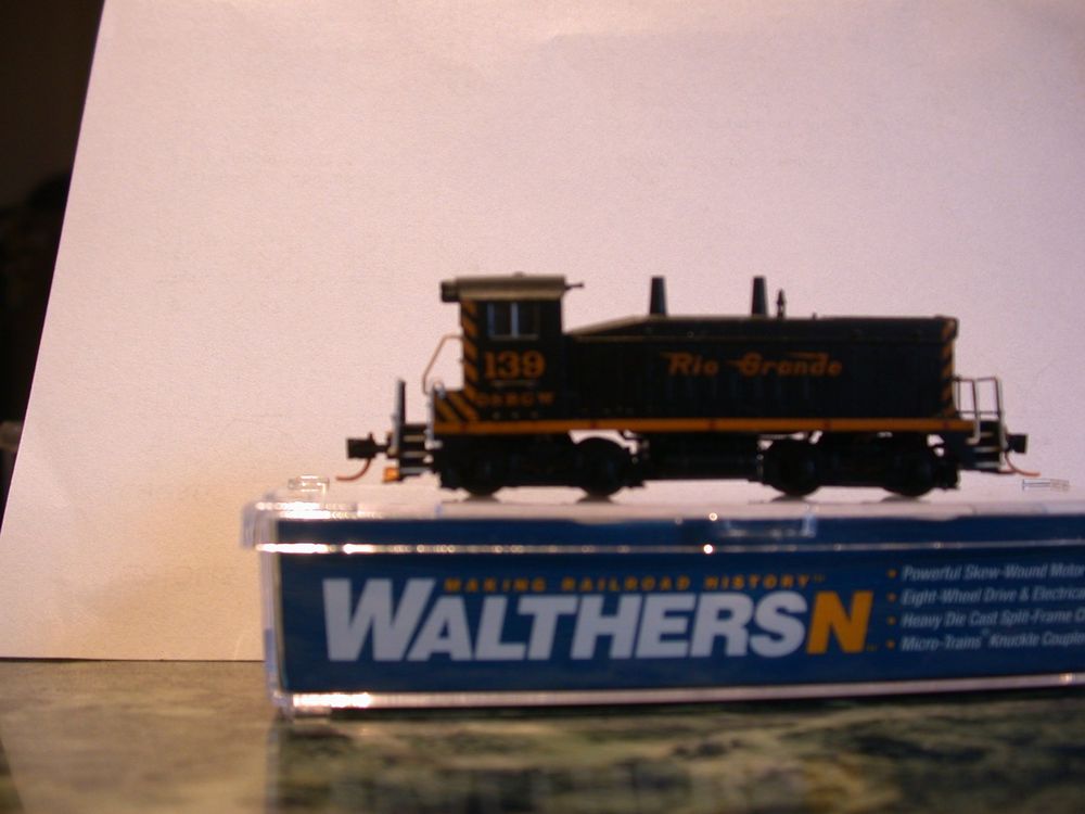 Walthers 920-41500 HO Undecorated EMD SW9/1200 Diesel Locomotive W/Sou - Foto 8