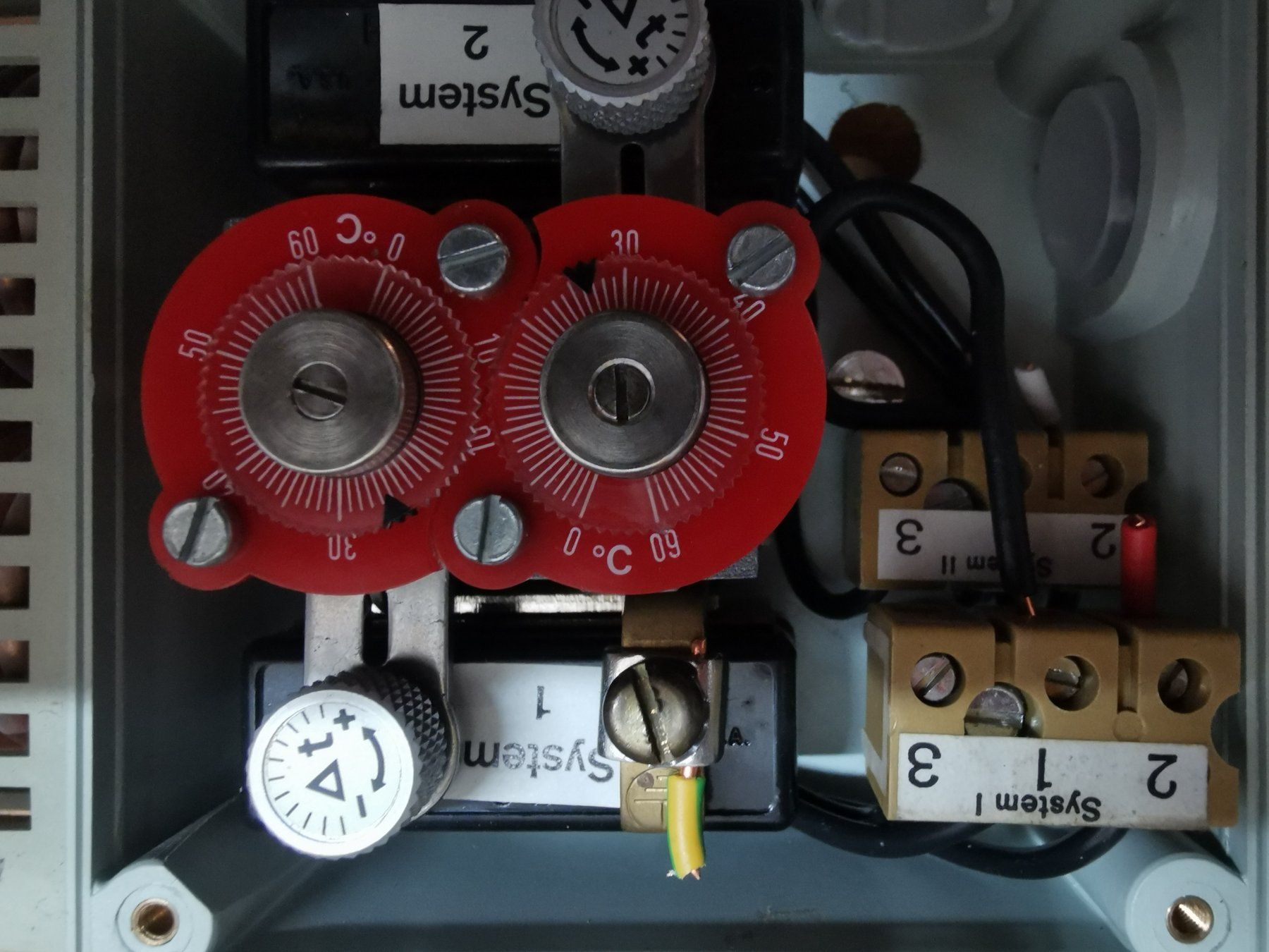 Interruttori: Raumtermostat Trafag – Usato da Bauma venduto da Baumgartner04 1