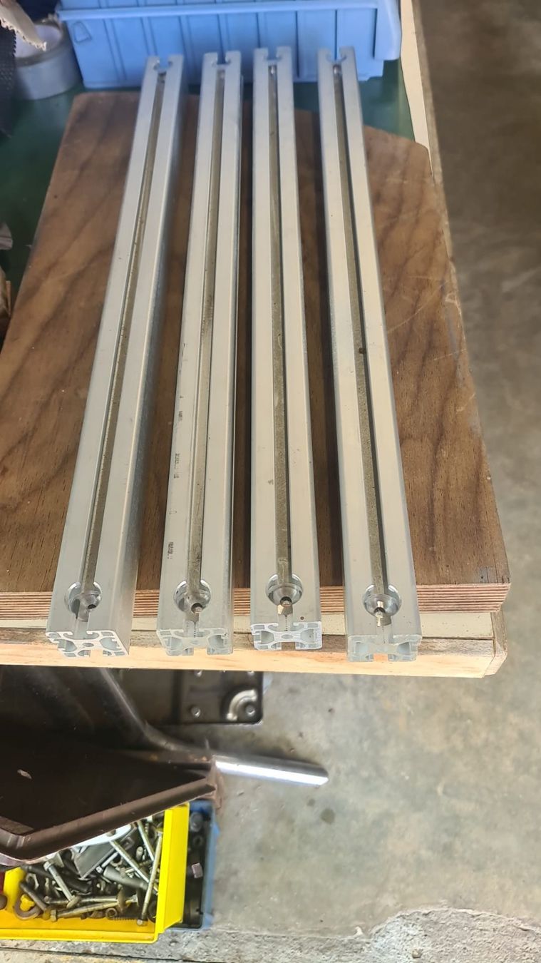 Tous les outils: alu teile – D'occasion à Egerkingen par ogi3131