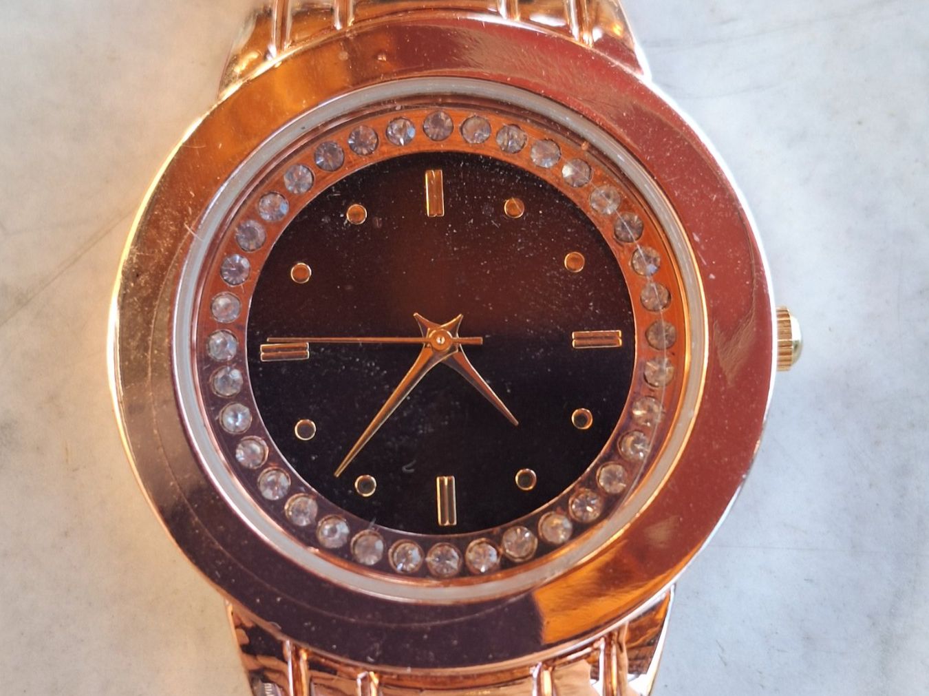 Orologi: 4 STK MODEUHREN ARMBANDUHR - DAMEN – Usato da Huttwil venduto da Kunterbuntli 4