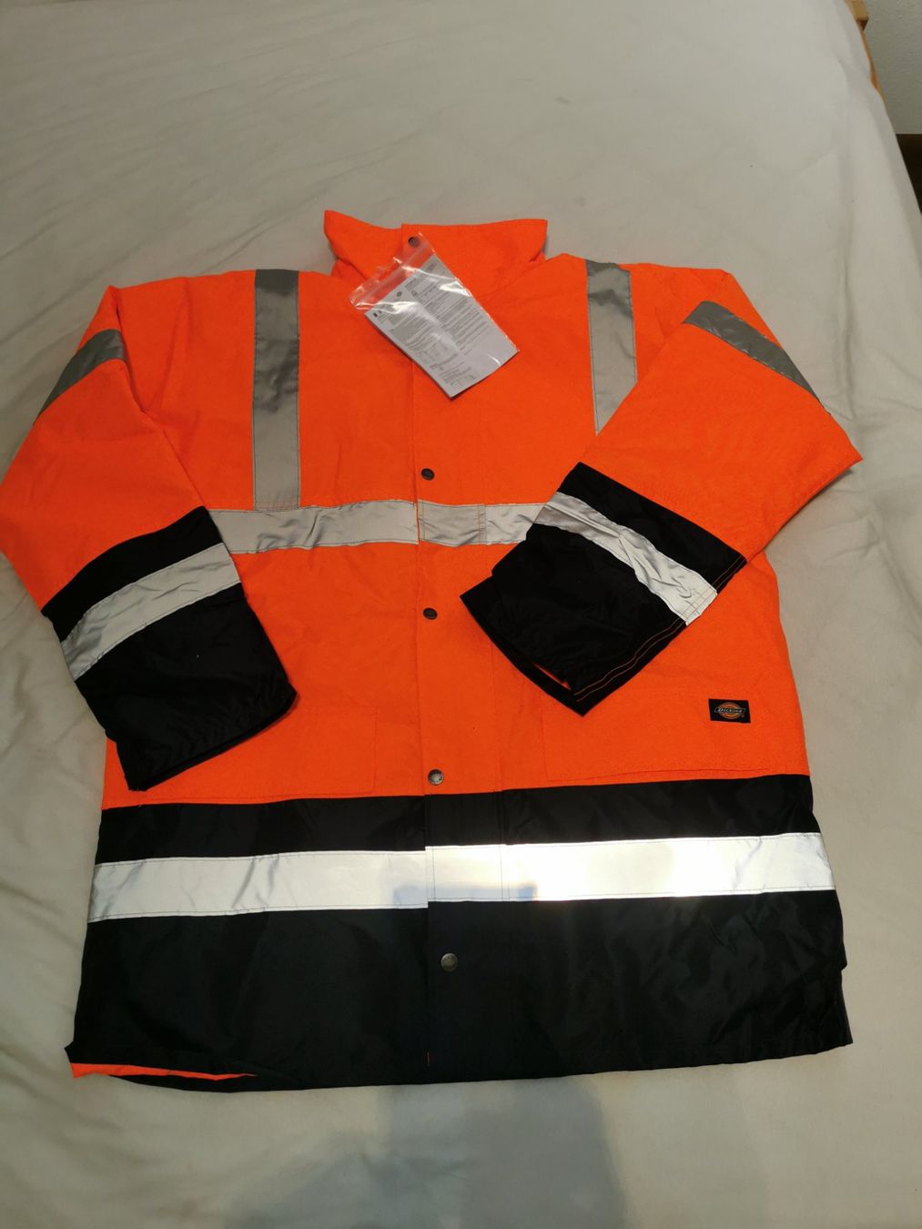 Dickies Giacche: Dickies Warnschutz Winterjacke, Orange/Navy, Grösse L. – Nuovo e nell'imballaggio originale da Basel venduto da adler024