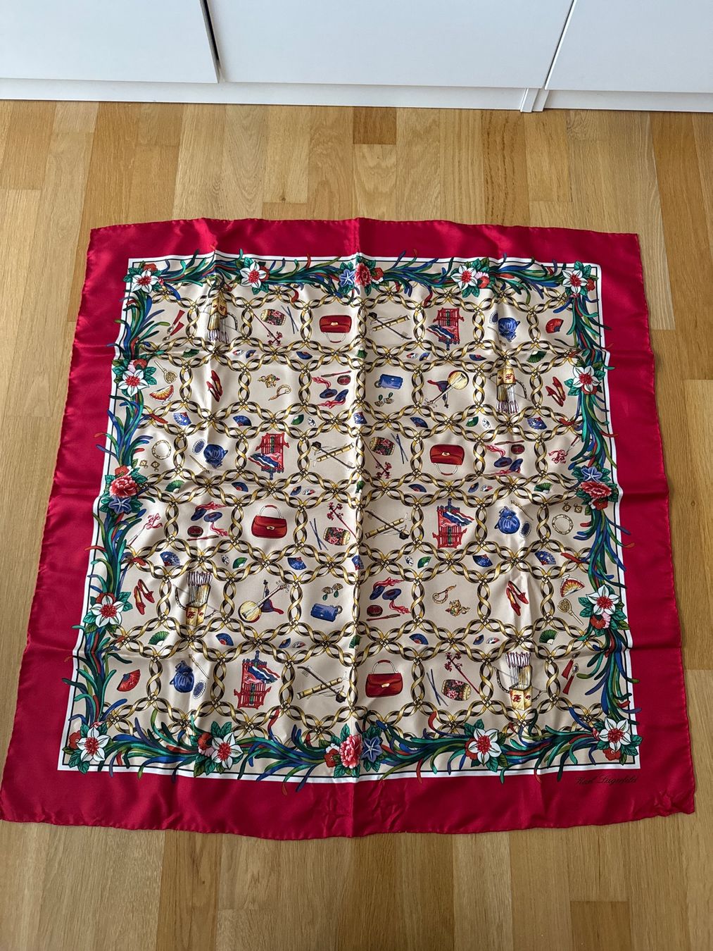 Karl Lagerfeld Foulard & Sciarpe: Karl Lagerfeld Seidentuch, Vintage Look – Usato da Meilen venduto da jul_p5gr