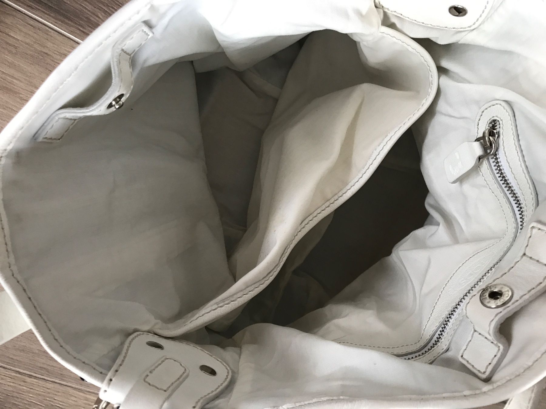 Tod'S Taschen für Damen: Tods Tasche Beutel Leder weiss – Gebraucht aus Richterswil von KAYLEIGH_77 4