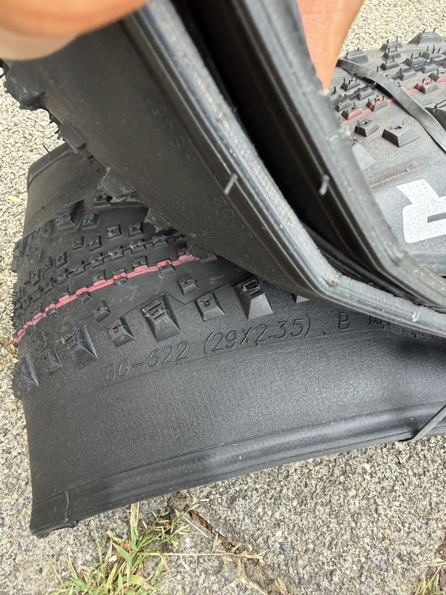 Pièces détachées: Schwalbe Tunder Burt 29x2.35  – Neuf (Voir description) à Attiswil par Patsue 1