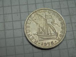Portugal 2.5 Escudos, 1975