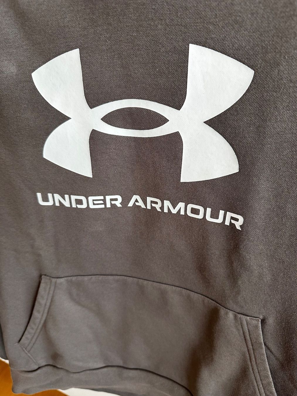 Under Armour Maglioni & Felpe: UNDER ARMOUR Kapuzenpullover Gr. 152/158 – Usato da Sissach venduto da tapasu 1