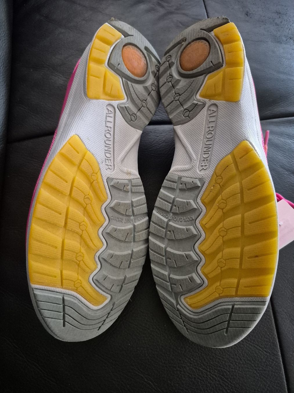 Chaussures femmes: Turnschuhe  Allrounder Grösse 38 – D'occasion à Oberweningen par Bumblebee2 2