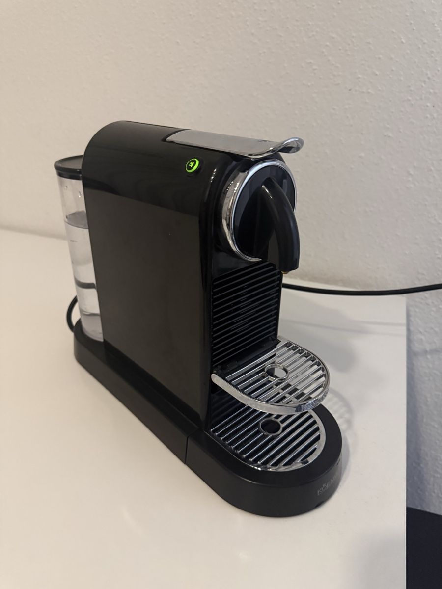 Nespresso Macchine per caffè & Macchine per espresso: Nespresso, König Kaffeemaschine – Usato da Gossau SG venduto da cuk_fyc6 1