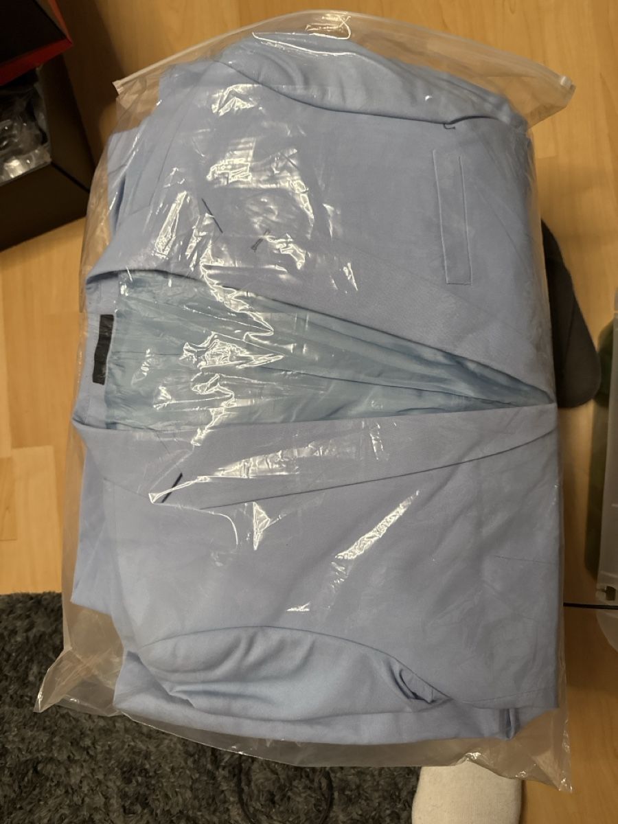 Completi: Hellblauer Anzug mit Hose - Grösse L – Nuovo (secondo la descrizione) da Istighofen venduto da diefja