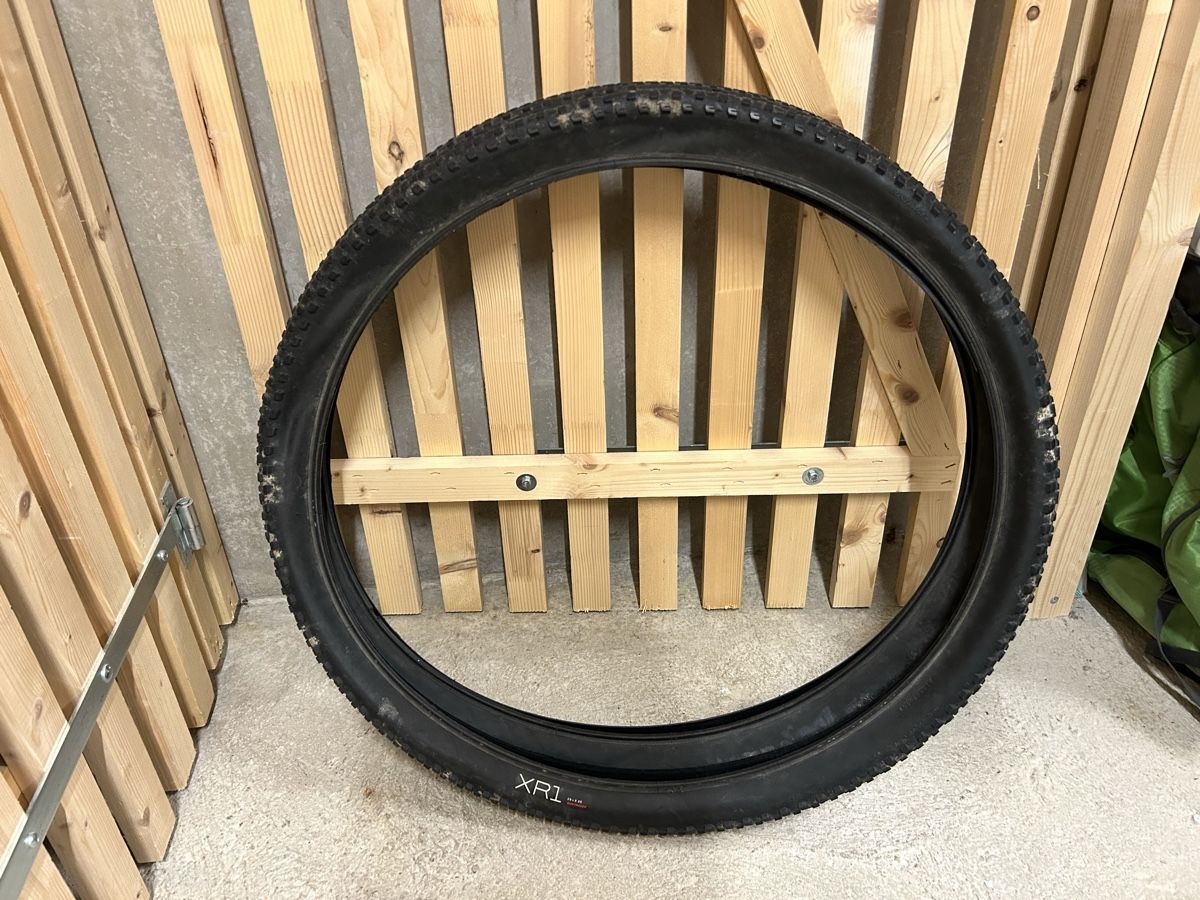 Pneus & Roues: Pneus vélo – D'occasion à Lausanne par naranjo