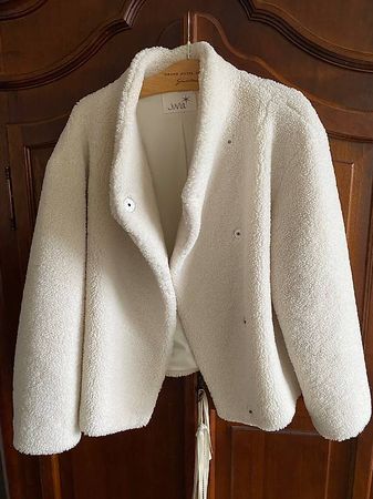 Deddy Jacke weiss kuschelig Gr. M, Neu