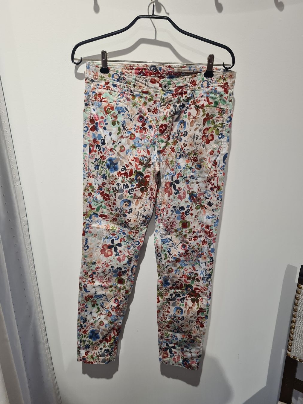 Raffaello Rossi Pantaloni: Raffaello Rossi Sommer-Hose mit Blumenmuster, Gr. 36 – Usato da Adligenswil venduto da FriedasWelt