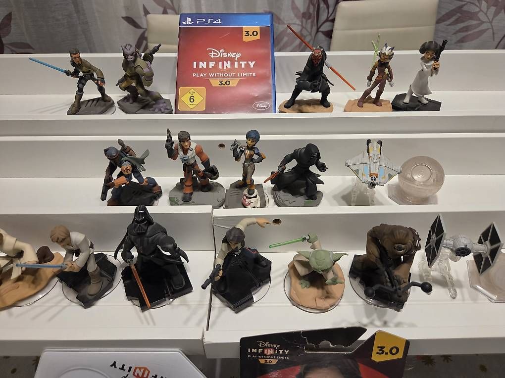 Giochi: Playstation 4 Infinity Star Wars  – Usato da Grüningen venduto da hallonetti 1