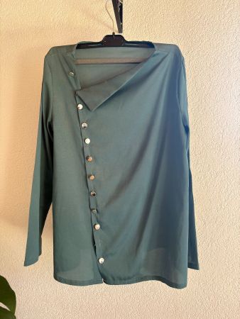 Green long-sleeve blouse S / 36