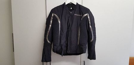 Giacca e pantaloni moto