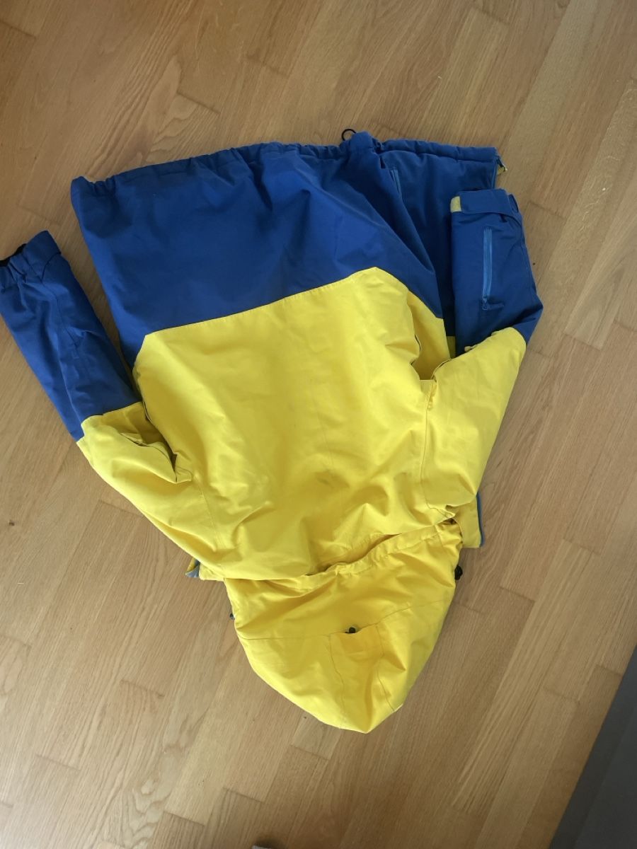 Trevolution Vestes: Skijacke Winterjacke 152 – D'occasion à zürich par antelita 3