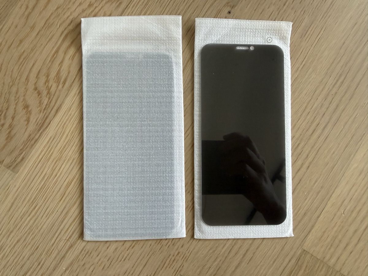 Apple Covers & Schutzfolien: iPhone 11 Pro privacy screen protector 2 pack new – Neu und originalverpackt aus Dübendorf von zhe_69pd 3