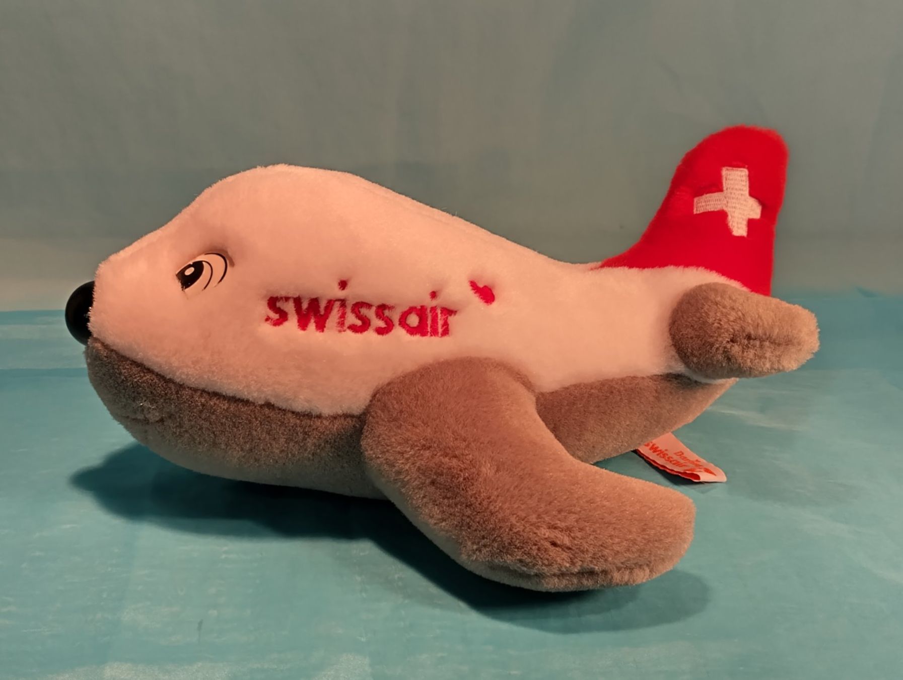 Bea Giocattoli: swissair Flugzeug, Plüsch, L: 30cm – Nuovo (secondo la descrizione) da Bellach venduto da JingleCherry
