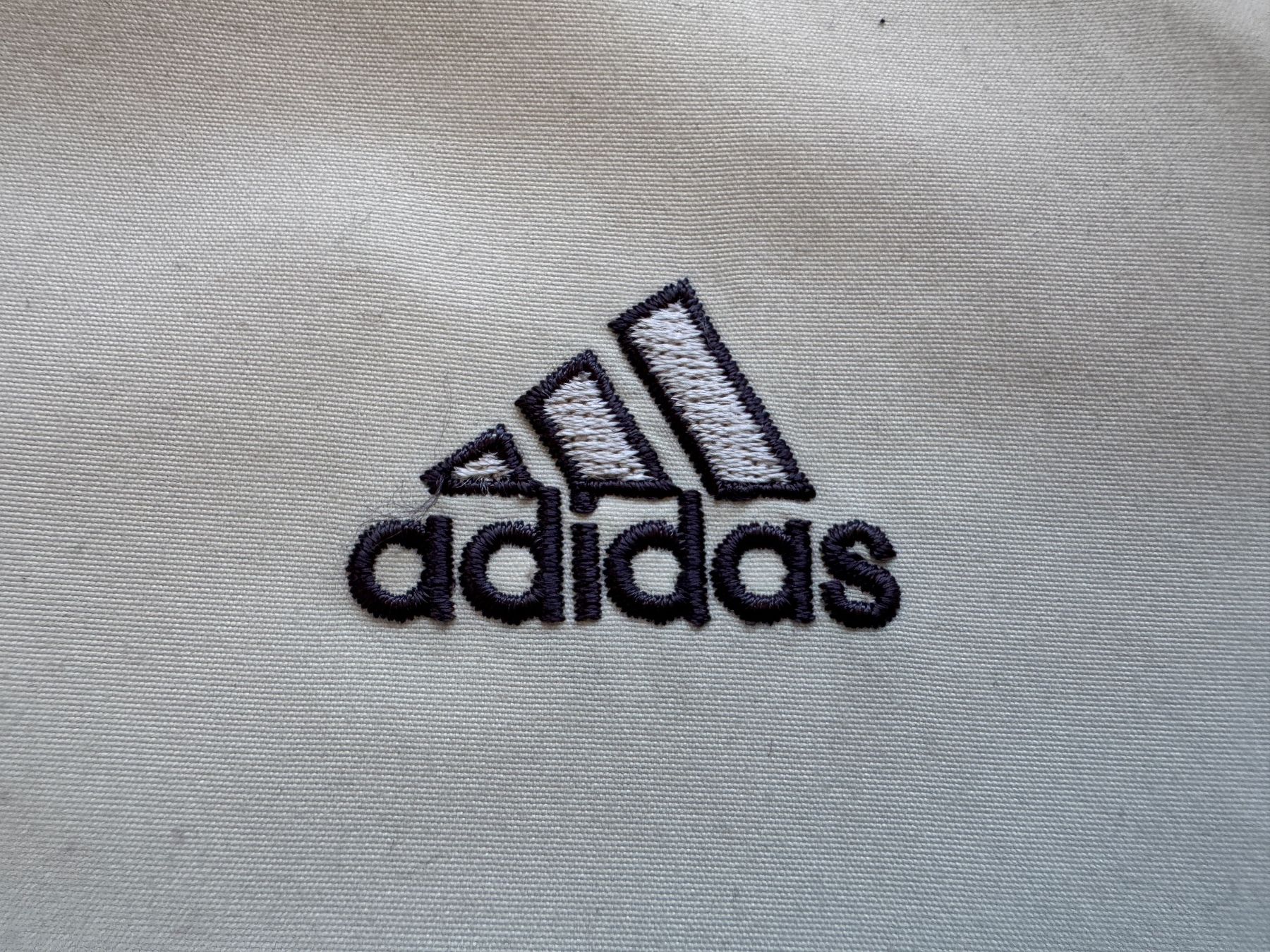Adidas Giacche: Vintage Adidas Jacket Sz M – Usato da Neuchâtel venduto da _Easy_to_Find_ 1