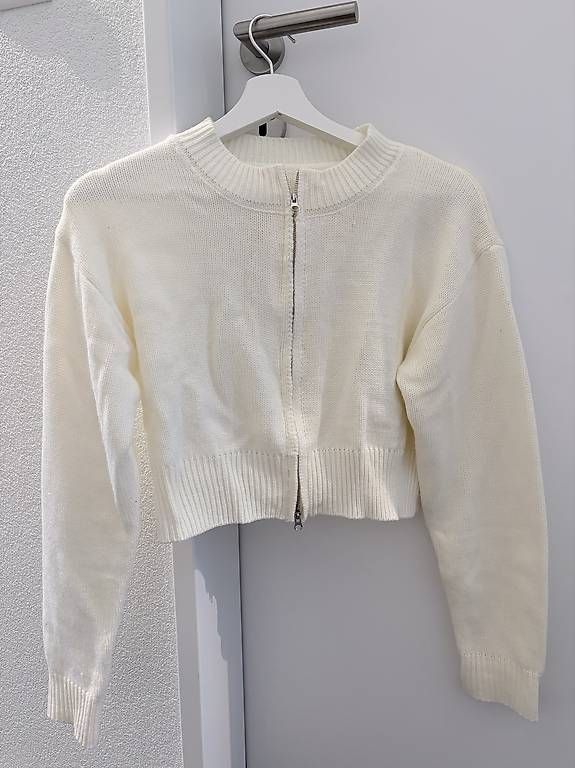 Vestes: Strickjacke  – D'occasion à Muri AG par muffin013