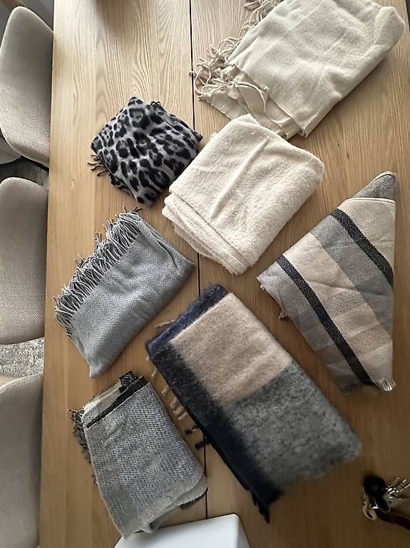 Foulard & Sciarpe: diverse Schals - neuwertig – Usato da Berneck venduto da Riffs93