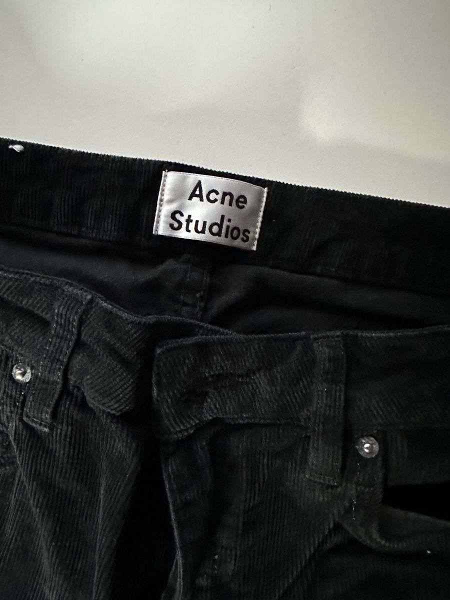 Acne Studios Jeans: Acne Studios Cord Skin 5, Schwarz – Usato da Himmelried venduto da cookie50000 1