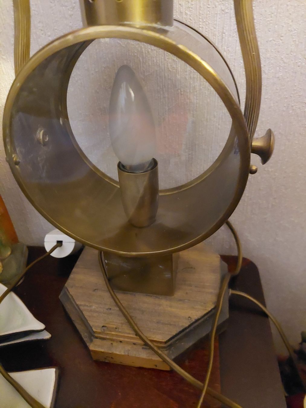 Lampade: 2 lampe de table  artisanal électrique vintage ancienne – Usato da Lausanne venduto da Thy19 5