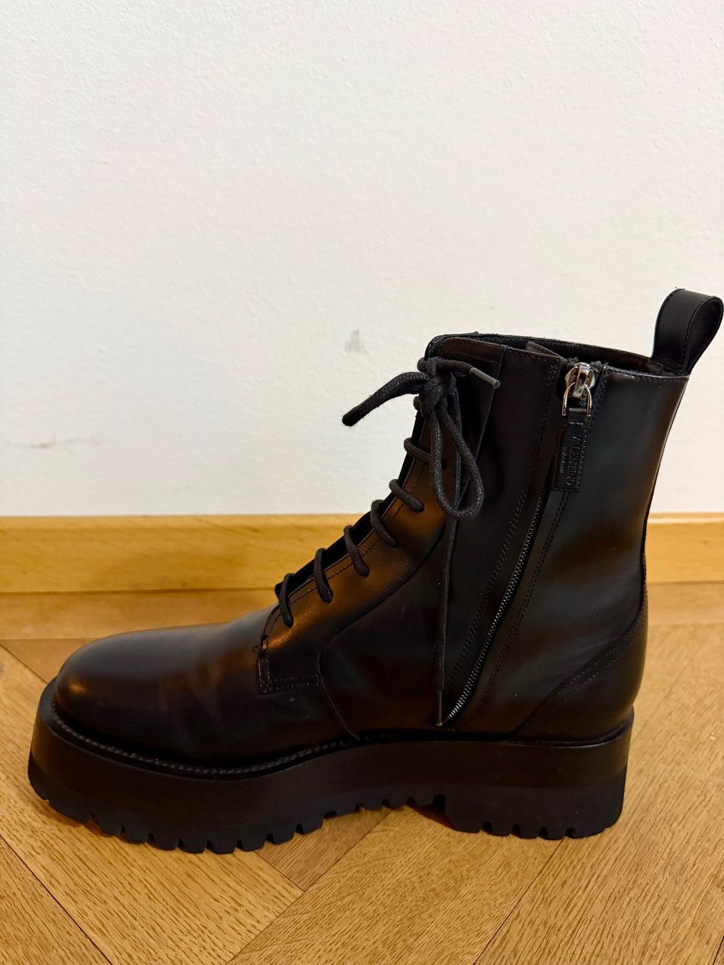 Valentino Herrenschuhe: Stivali Anfibi Valentino  - come nuove - taglia 41 – Gebraucht aus Lugano von can_xdd8 4