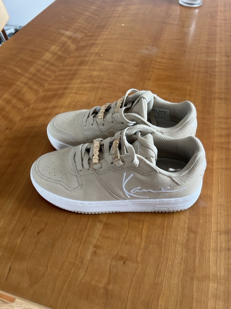 Scarpe da uomo: Karl Kani Schuhe beige Gr. 38.5 – Nuovo (secondo la descrizione) da Luzern venduto da avocado12 1