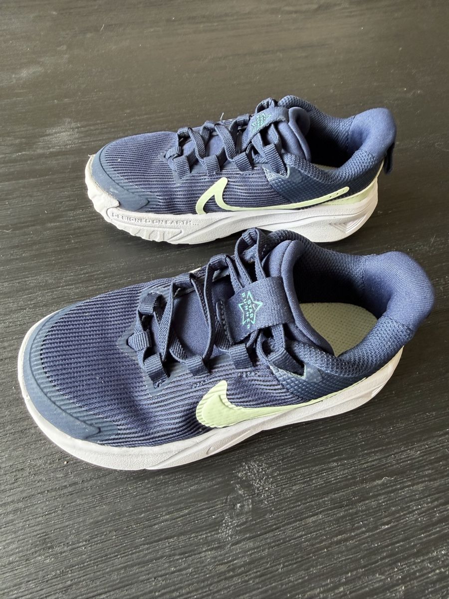 Nike Scarpe per ragazzi: Chaussures Nike Star Runner enfant  – Usato da Neuchatel venduto da frp_ncm6 4