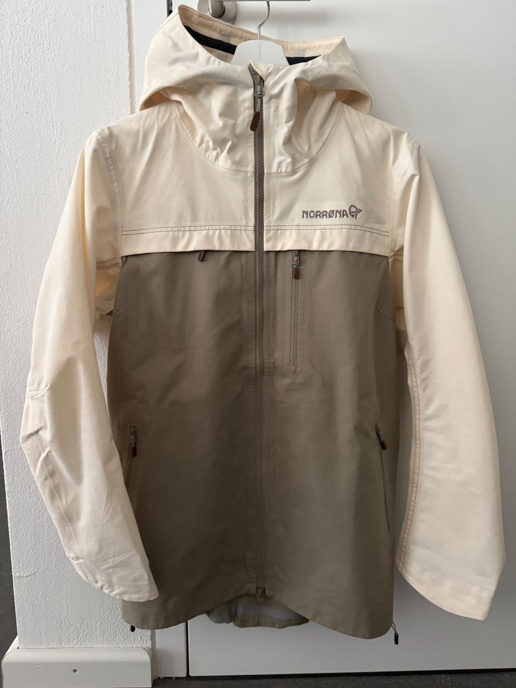 Norrøna Giacche: Jacke von Norrona, Grösse S – Usato da Flüeli-Ranft venduto da Mari_Posa22