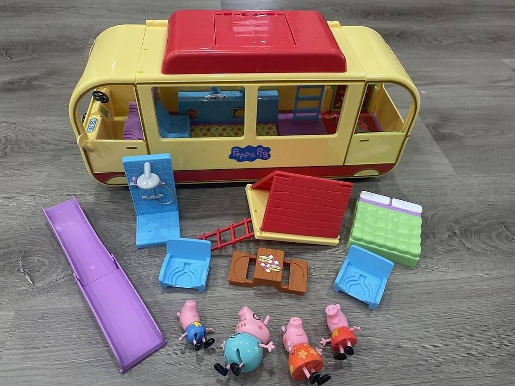 Spielzeuge: Peppa Pig Spielsachen – Gebraucht aus Widnau von Nela26