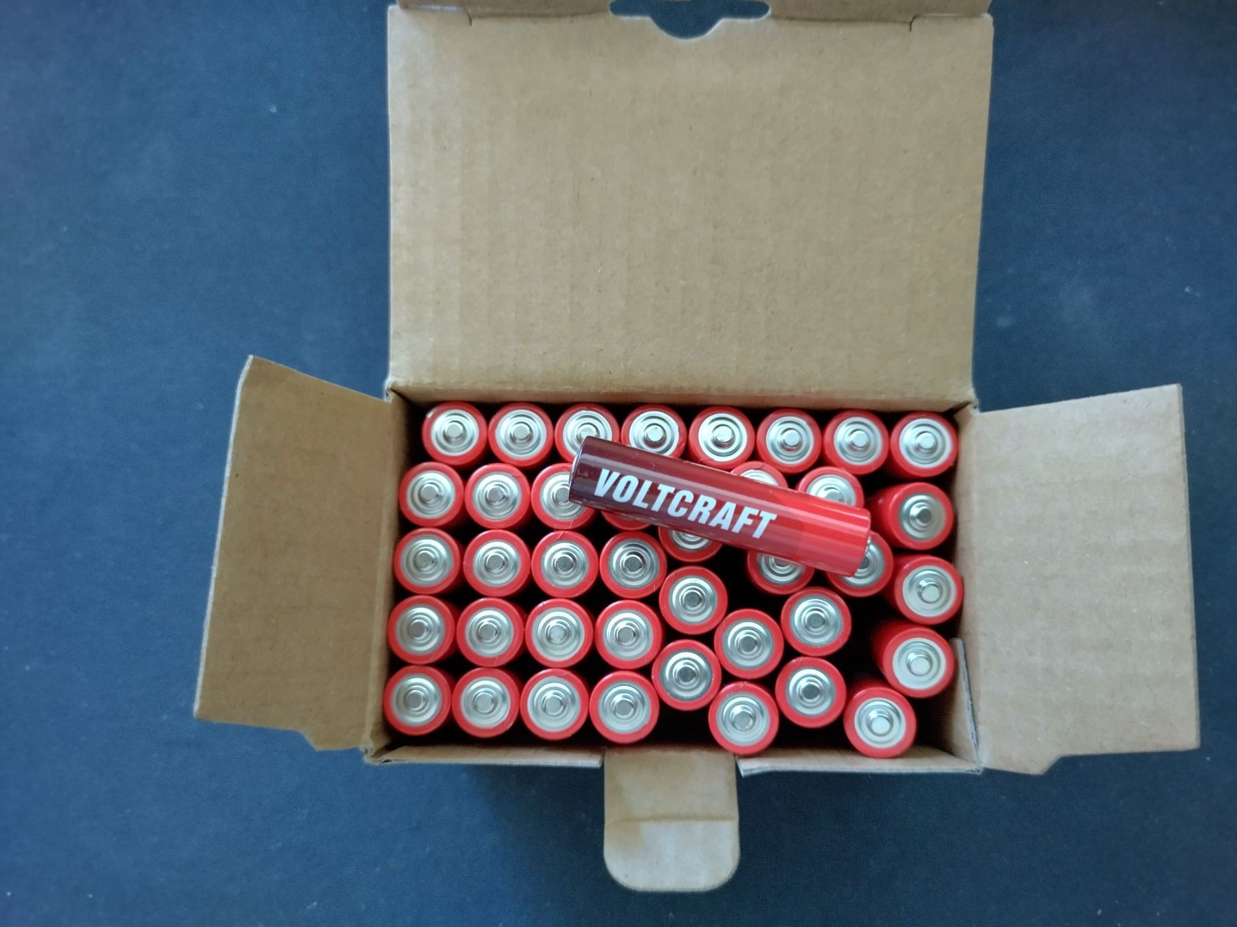 Voltcraft Caricatori & Batterie: Batterien von Voltcraft AAA 1.5V 40 Stk. – Nuovo e nell'imballaggio originale da Gunzgen venduto da flyhirsch59