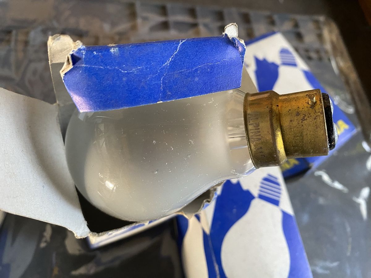 Lampade: 4x Glühbirne 115Volt B22 – Nuovo e nell'imballaggio originale da Aeschlen venduto da rudemood 3