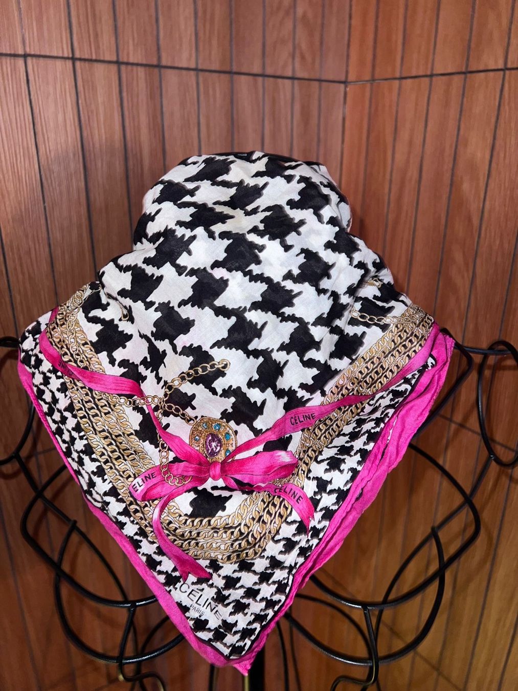 Celine Foulard & Sciarpe: Celine Paris Tuch 45x45 cm Baumwolle – Usato da Winterthur venduto da Dejv