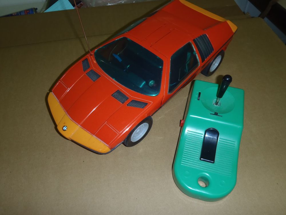 Schuco BMW Miniature 1:43 N°301629 – Belle Finition Métallisée Marron, Made In Germany