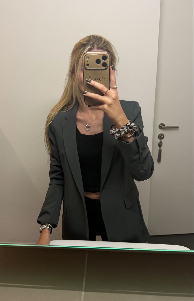 H&M Giacche: Damen Blazer Olivengrün – Nuovo (secondo la descrizione) da Dietikon venduto da meeelissaa